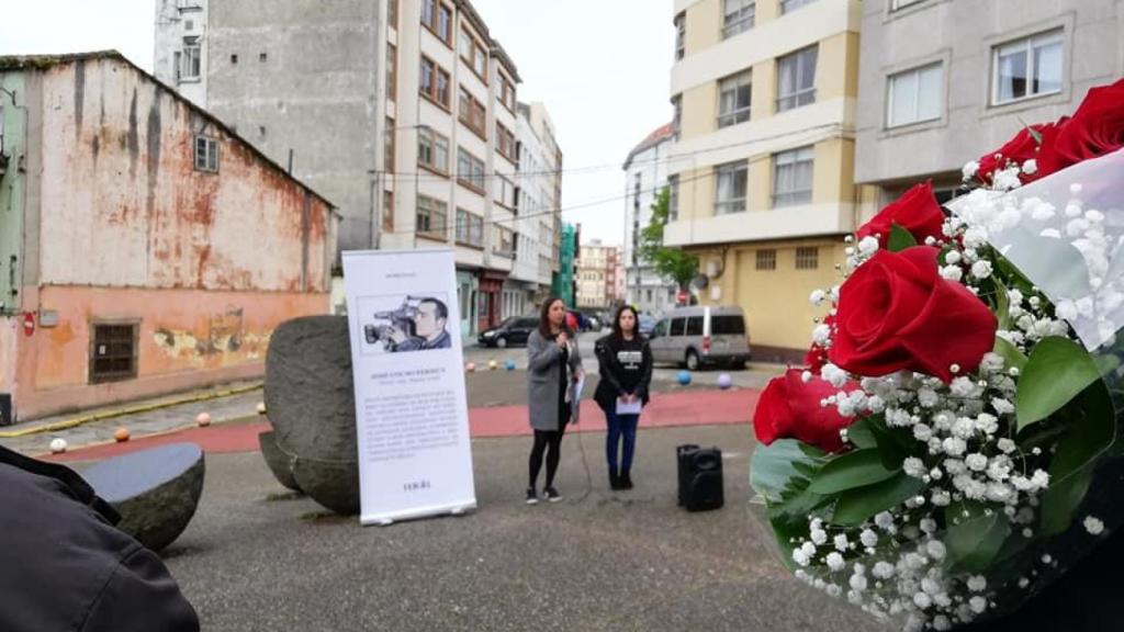 Ofrenda floral en la plaza da Paz-José Couso de Ferrol.