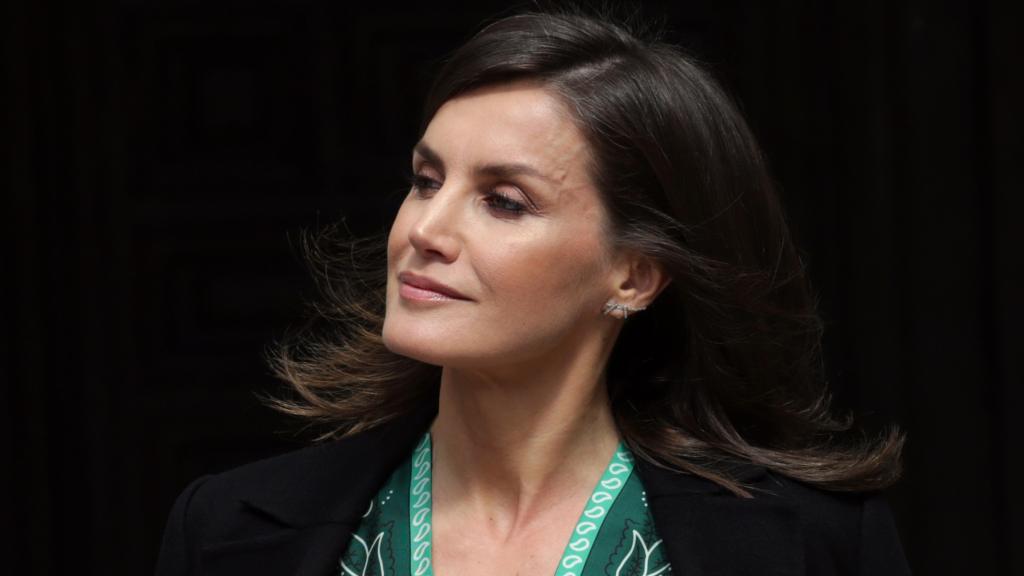 Los pendientes de oro blanco valorados en 6.000 euros.