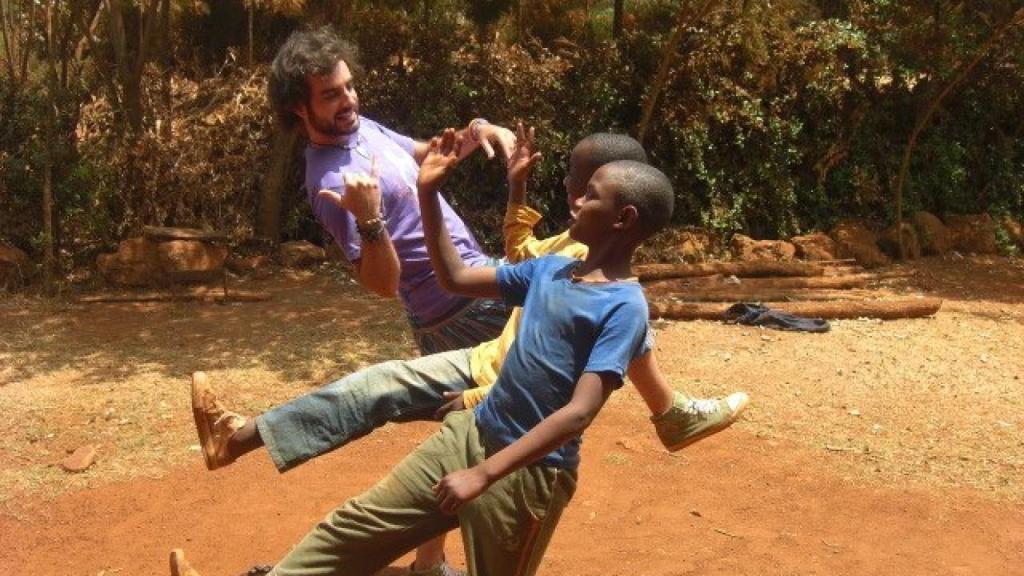 El médico Antonio Cepillo en una misión humanitaria.