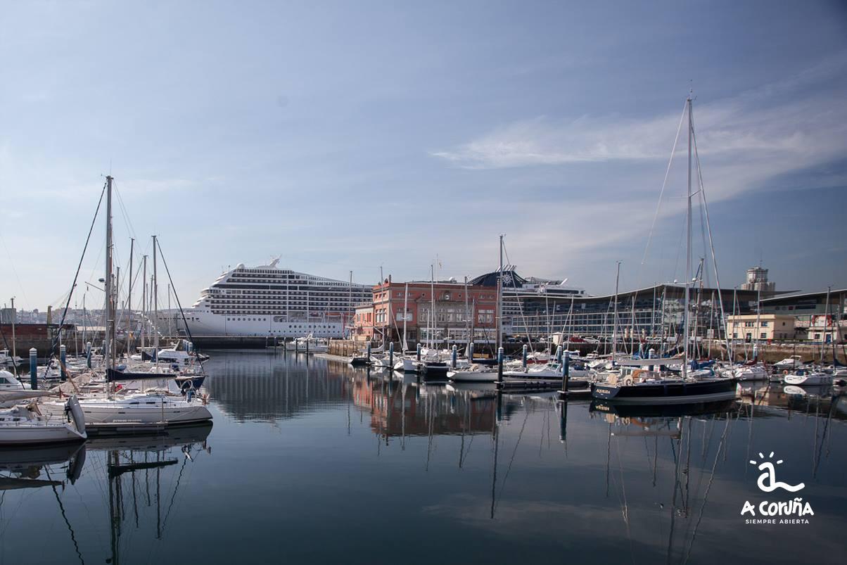 Cruceros atracados en el puerto de A Coruña