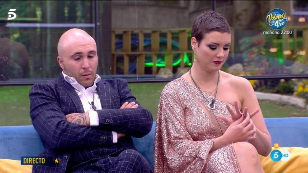 María Jesús y Kiko, minutos antes de abandonar Guadalix.