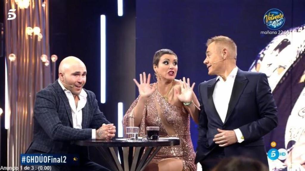 Los finalistas de 'GH DÚO' con Jordi antes de conocerse los votos finales.