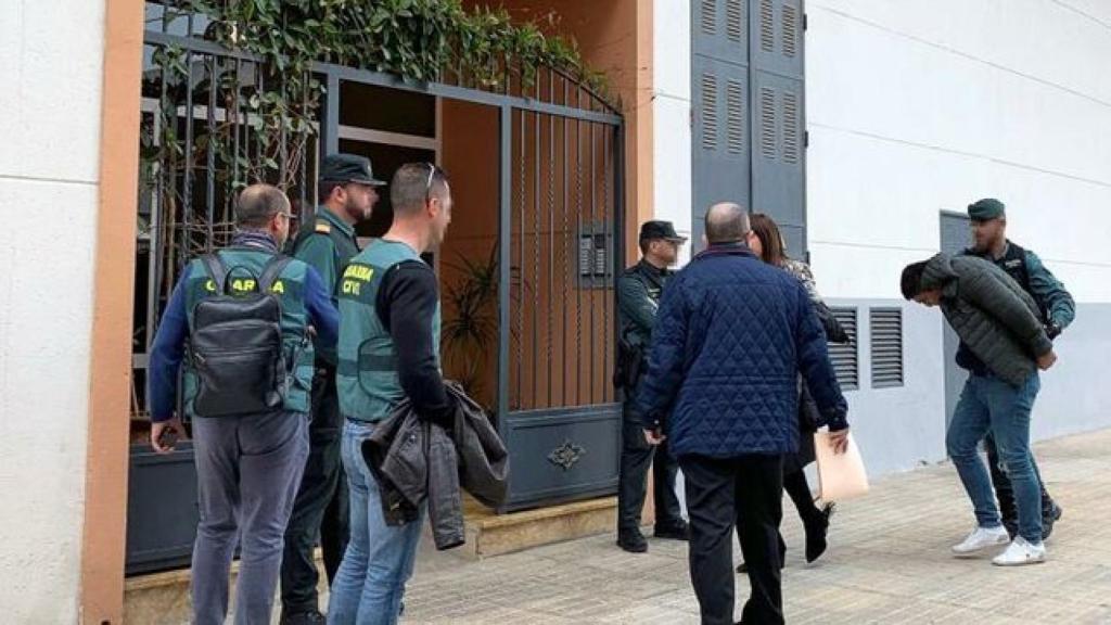 Adrián, en su casa de Vinaroz, donde mató a Nelea.