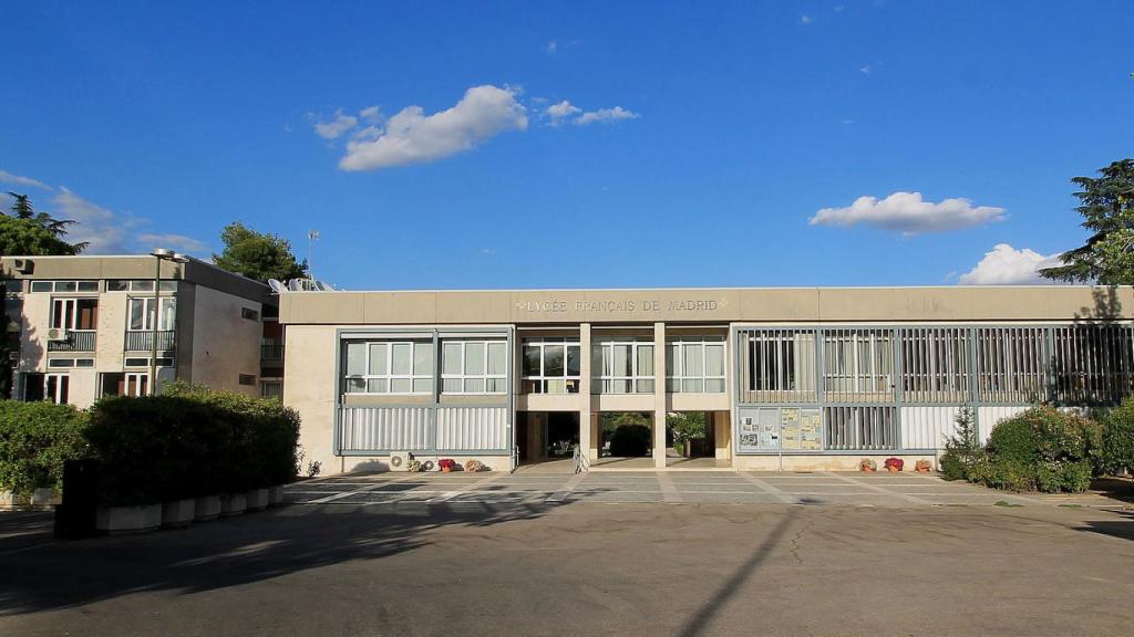 Fachada del Liceo Francés de Madrid, ubicado en Conde de Orgaz.