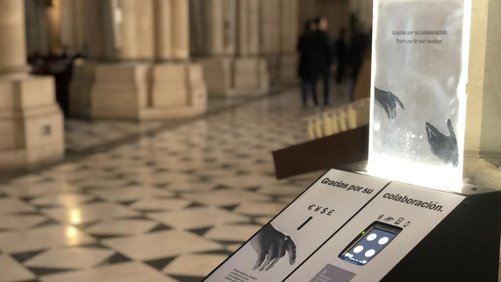 Cepillo electrónico instalado en la Catedral de la Almudena.