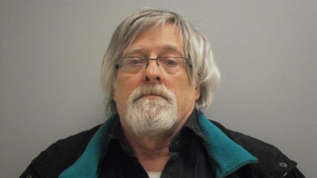 Fue declarado culpable del uso ilegal de medios electrónicos para inducir a un menor a participar en actividades sexuales