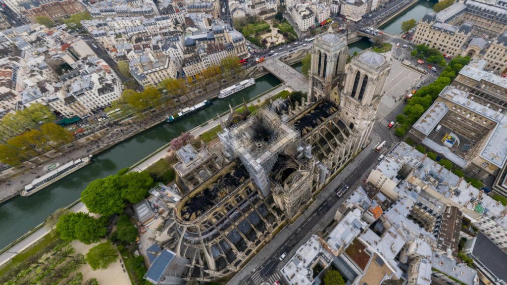 notre dame dron 1