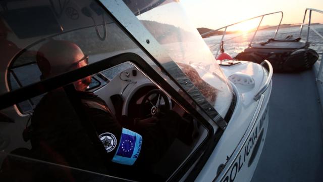 Una patrulla de Frontex en la isla griega de Lesbos