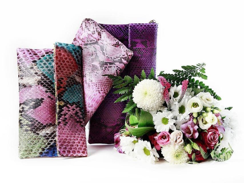 Bodegón con bolsos de la firma Lidia Faro.