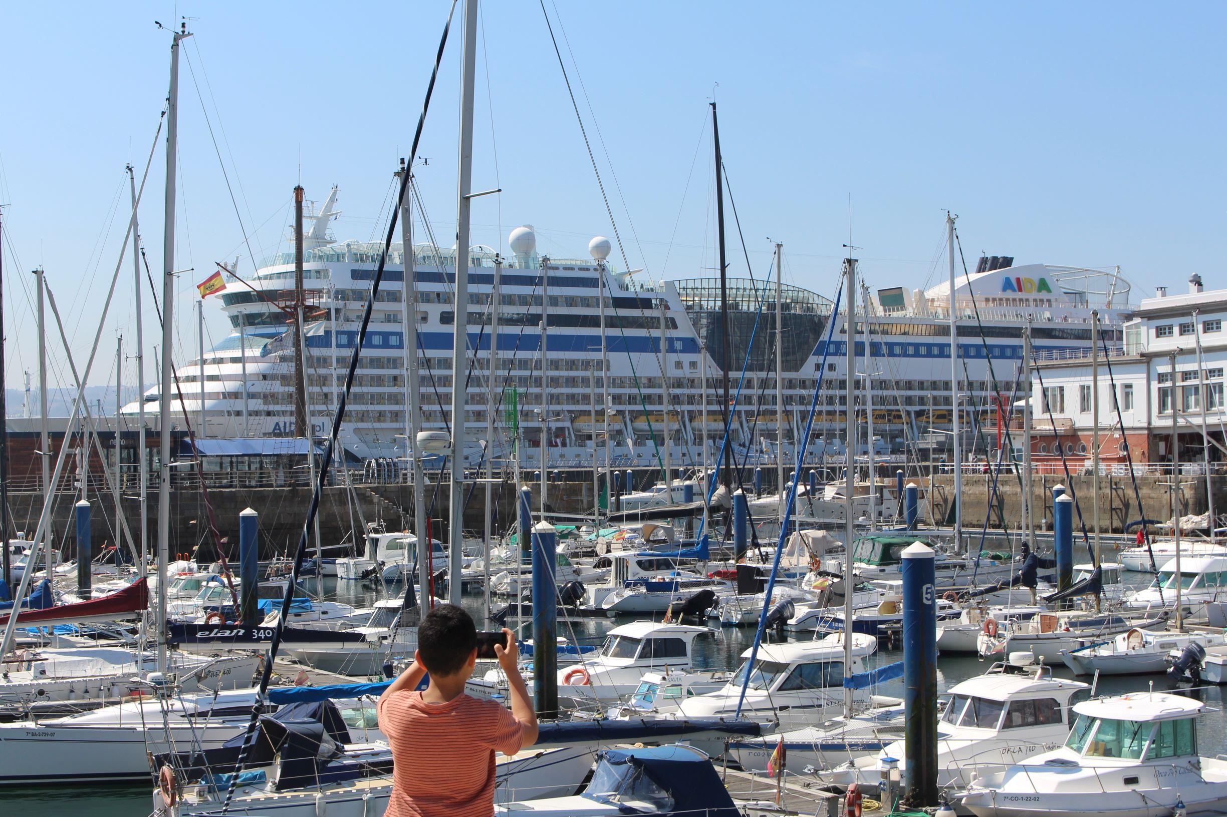 Un nuevo crucero llegó ayer al Puerto.