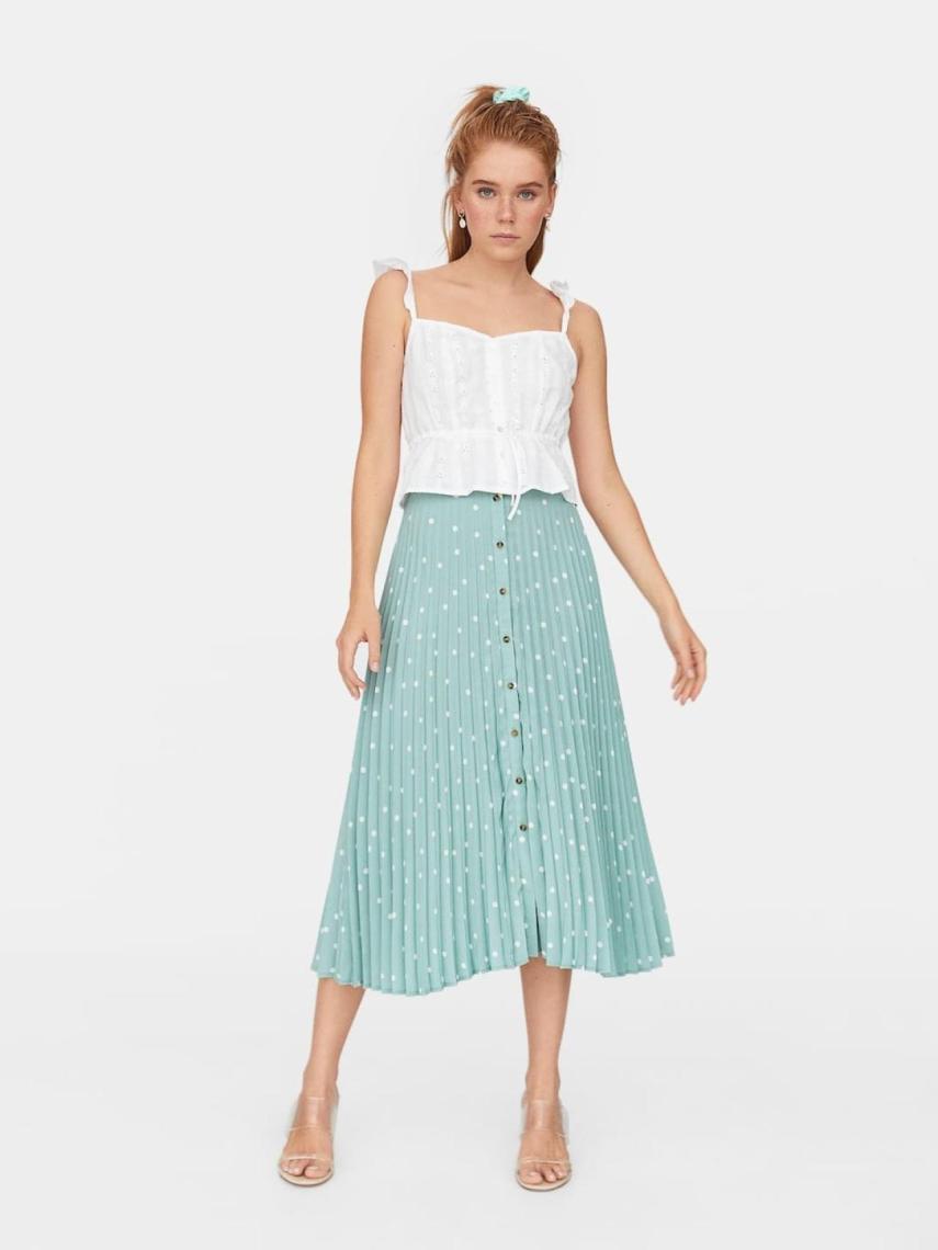 Stradivarius ha conseguido arrasar con su prenda veraniega más fluida.