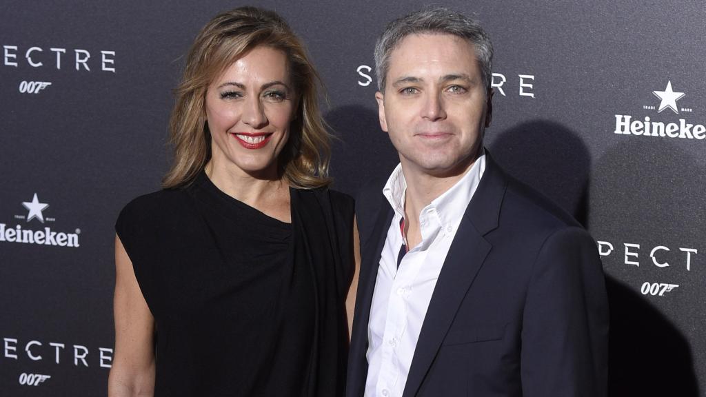 Ángeles Blanco y Vicente Vallés en el estreno de 'Spectre' en Madrid.