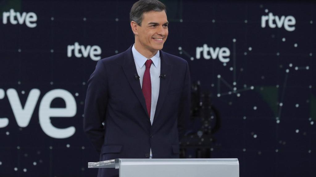 Pedro Sánchez: acosado, sobreactuado y mitinero