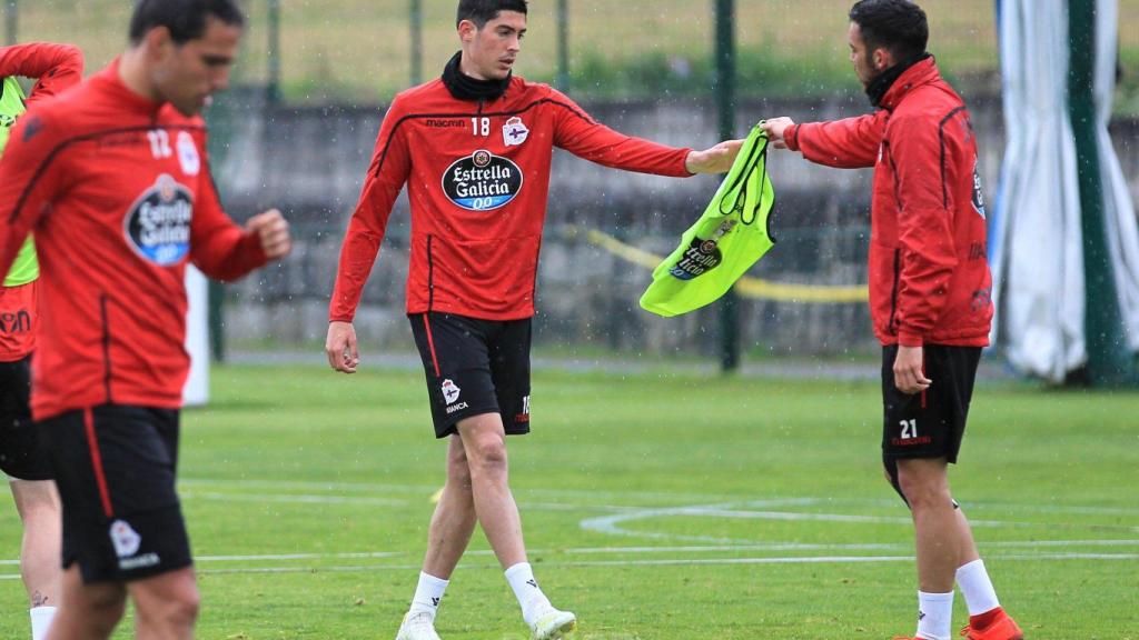 Tino visita a la plantilla y trasmite un mensaje de tranquilidad