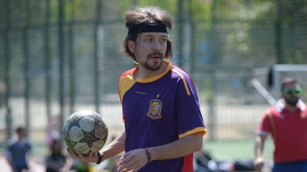 Pablo Iglesias, con la camiseta republicana de la selección.
