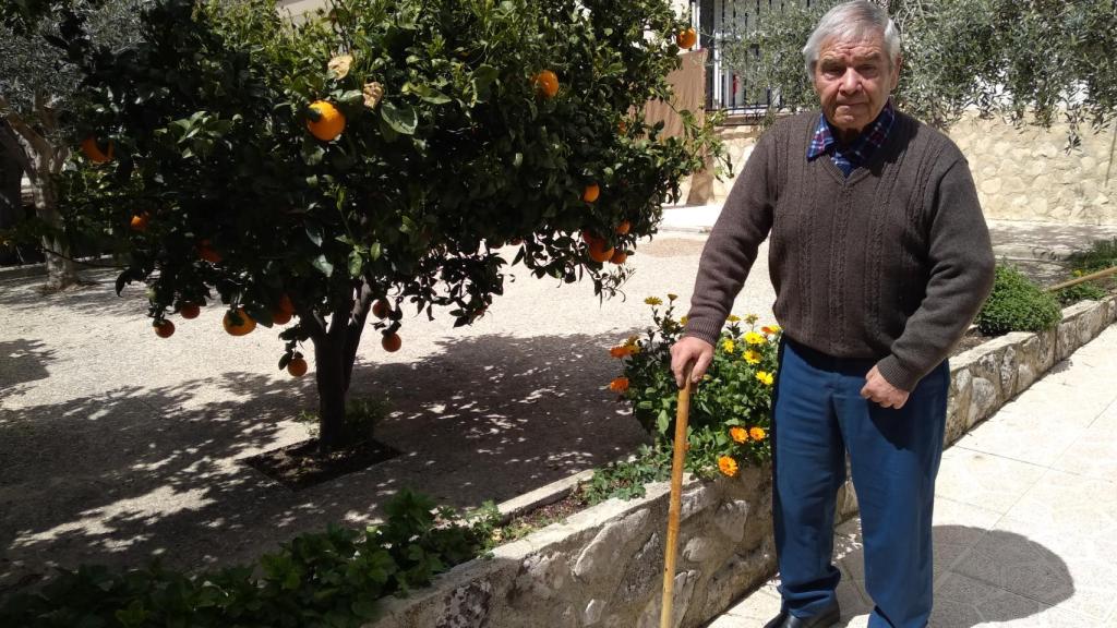 José González sufrió un ictus y tardó tres horas en llegar al hospital de Caravaca de la Cruz.