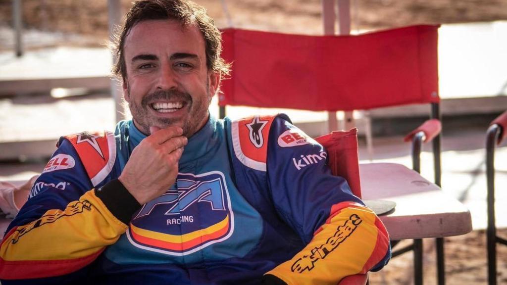 Fernando Alonso durante los test con el Toyota del rally Dakar