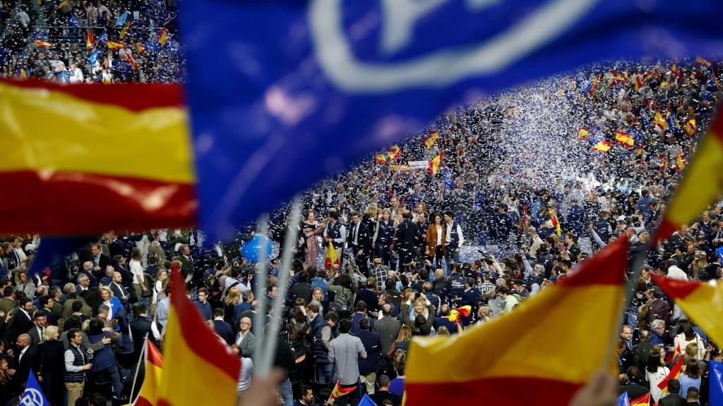 Banderas y llenazo en el Wizink center