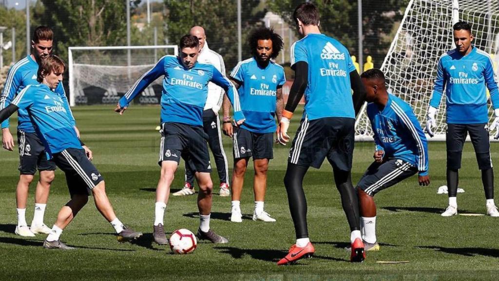 Benzema no estuvo en el último entrenamiento del Madrid antes del Rayo.