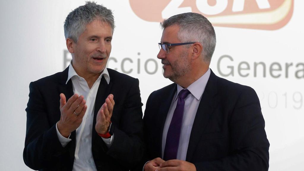 Fernando Grande-Marlaska, ministro del Interior, y Miguel Ángel Oliver, secretario de Estado de Comunicación.