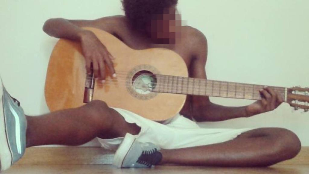 Tegue también ticaba la guitarra y era aficionado al rap y al techno