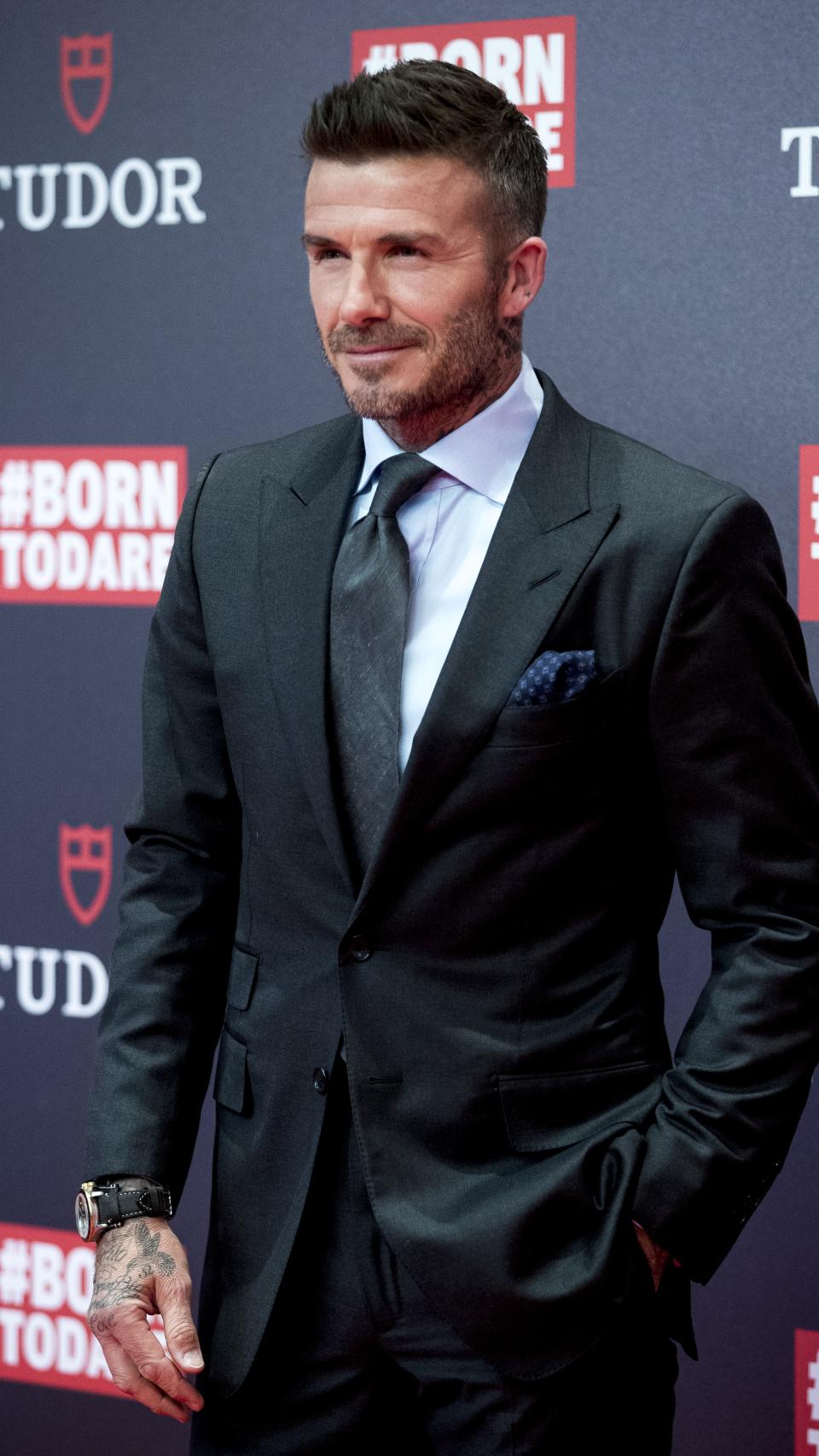 El exfutbolista posando en el acto.