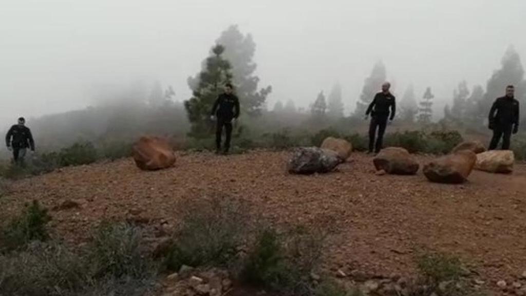 Dispositivo de búsqueda en Adeje para localizar a una mujer y su hijo