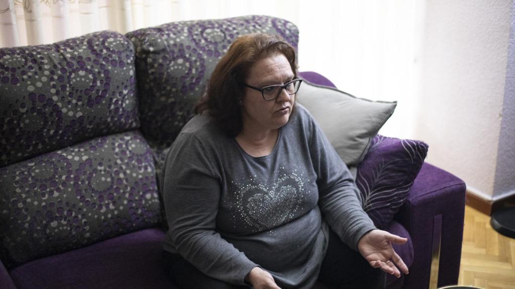 Carmen termina de contar su historia y la de Julio, su marido desaparecido hace 10 años.