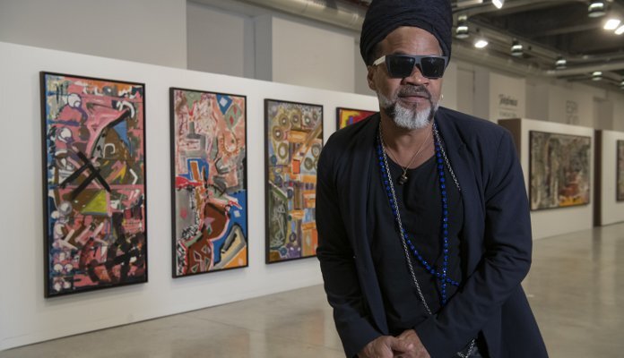 Carlinhos Brown durante la presentación de su exposición
