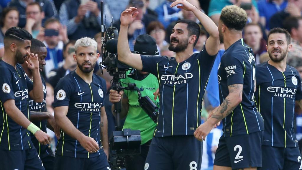 Gundogan celebra con el City su gol al Brighton