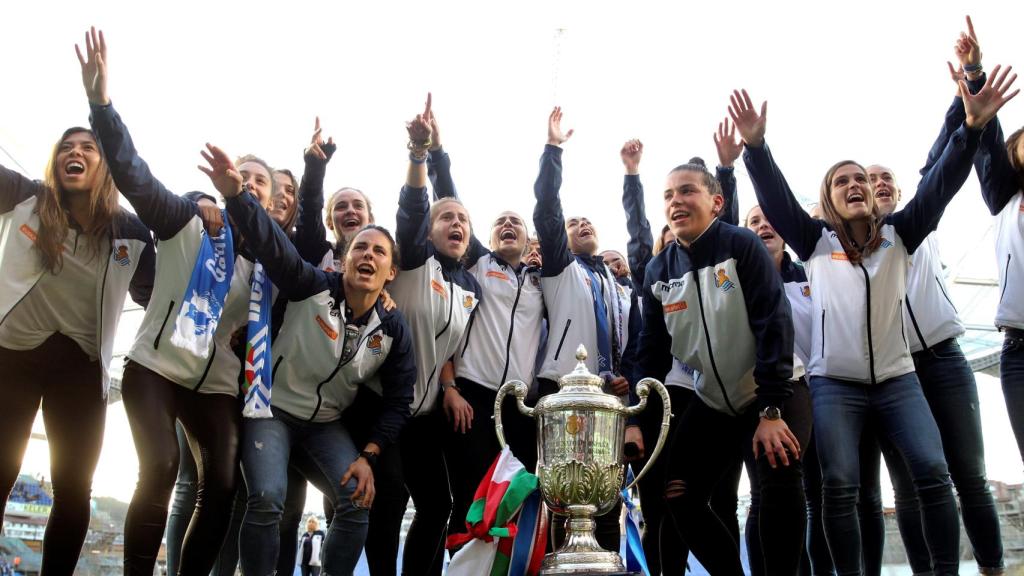 La Real Sociedad festeja la Copa de la Reina