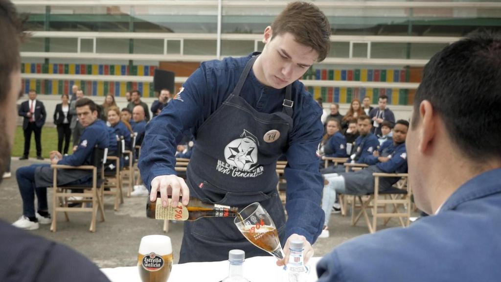 El campeón Nacional de Tiraje de Cerveza Estrella Galicia, Miguel Pampín