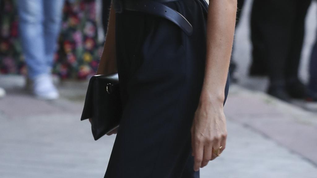 De nuevo ha lucido el anillo misterioso.