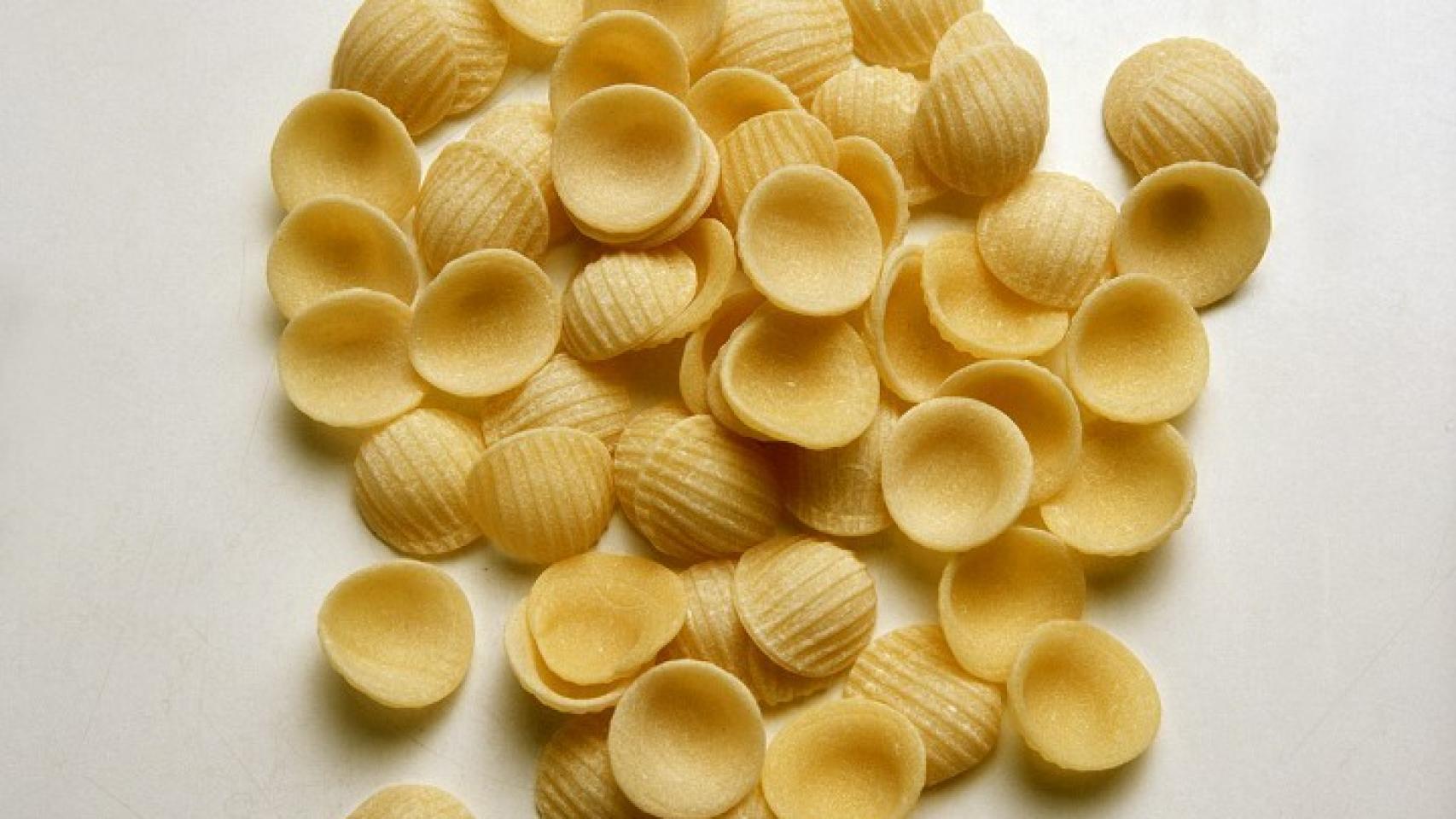 La pasta blanca es uno de los alimentos que más estriñe.