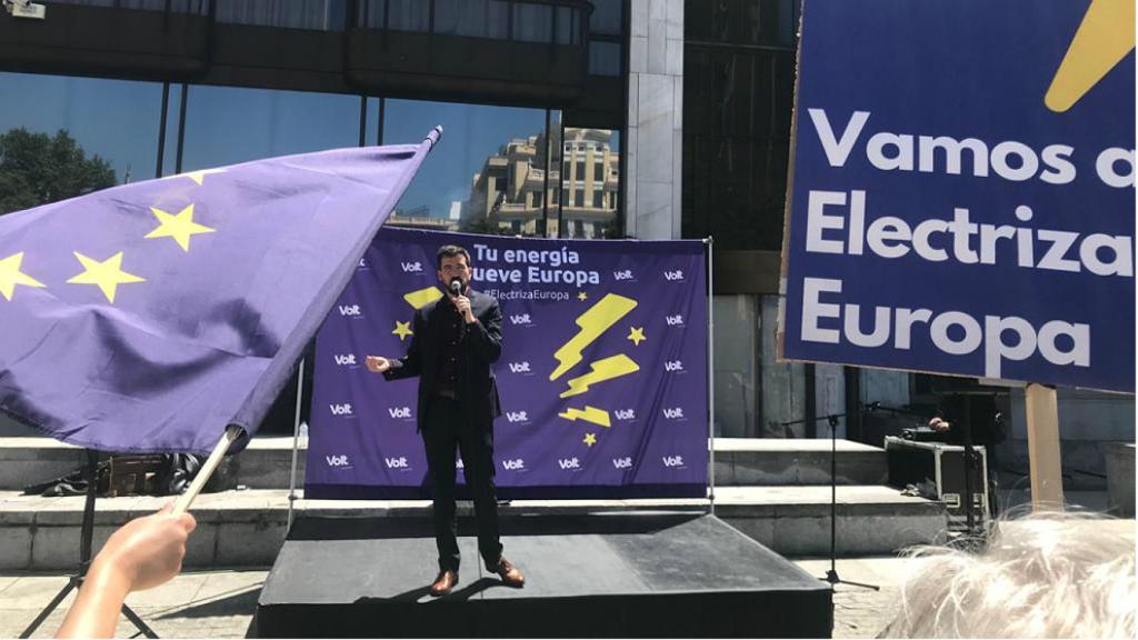 Bruno Sánchez-Andrade, en el mitin de Volt en la plaza de Margaret Thatcher, de Madrid.
