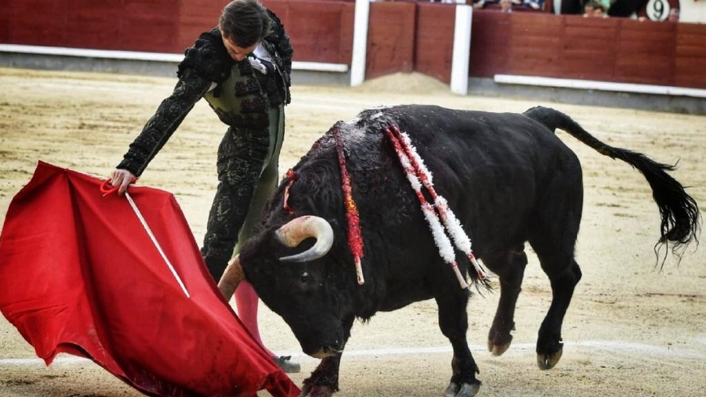 Derechazo de Juan Ortega, casi inédito esta tarde