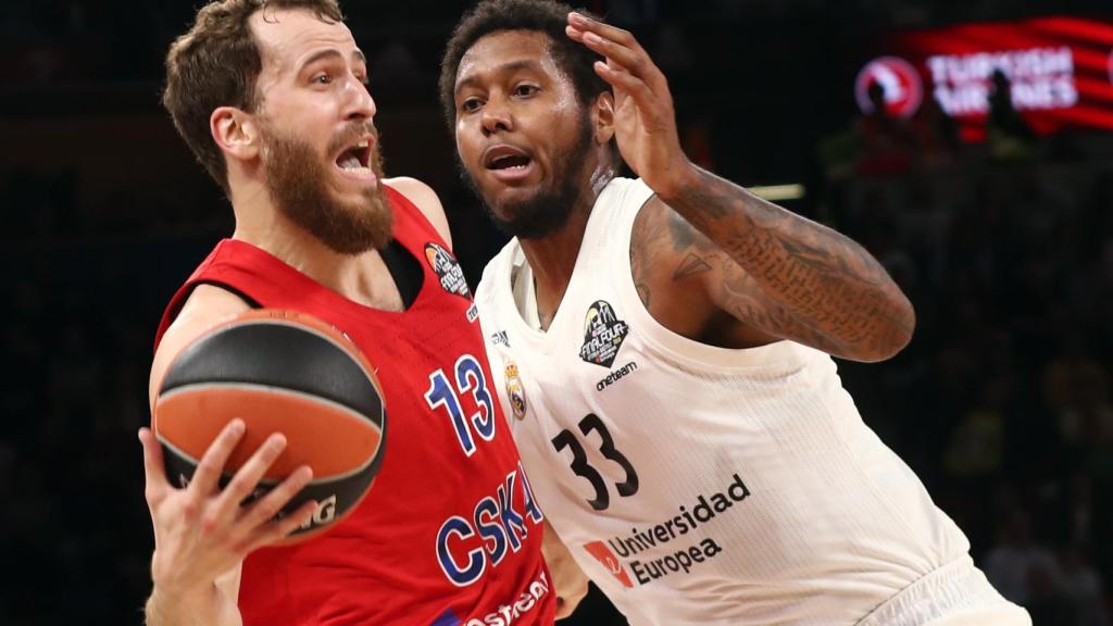 Sergio Rodríguez contra Trey Thompkins