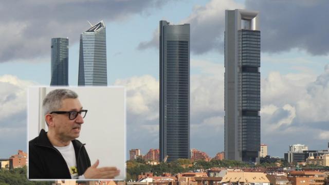 Juan Mallafré, fundador de Madrid Inteligente, y las Cuatro Torres tras el barrio de Tetuán.