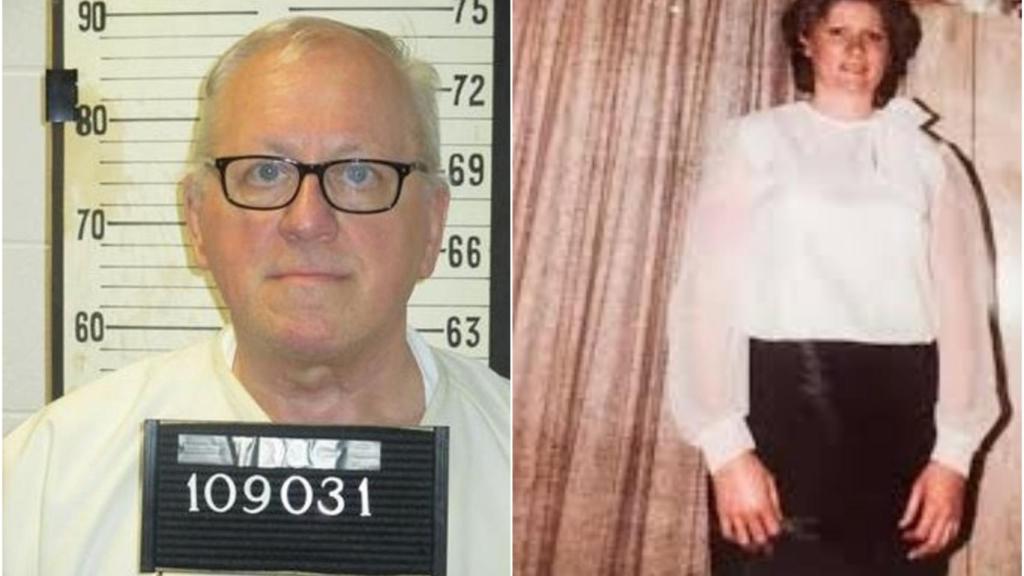 Donnie Joshnson junto a una fotografía de su mujer.