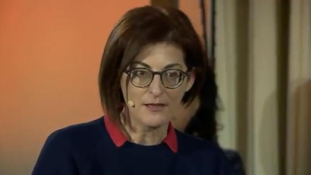 Maite Pagazaurtundua, de mitin en Estella (Navarra).