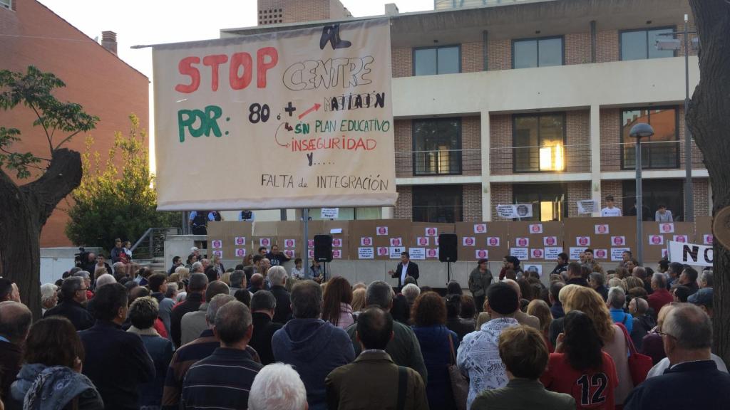 Los vecinos están recaudando fondos para invertirlos en cartelería