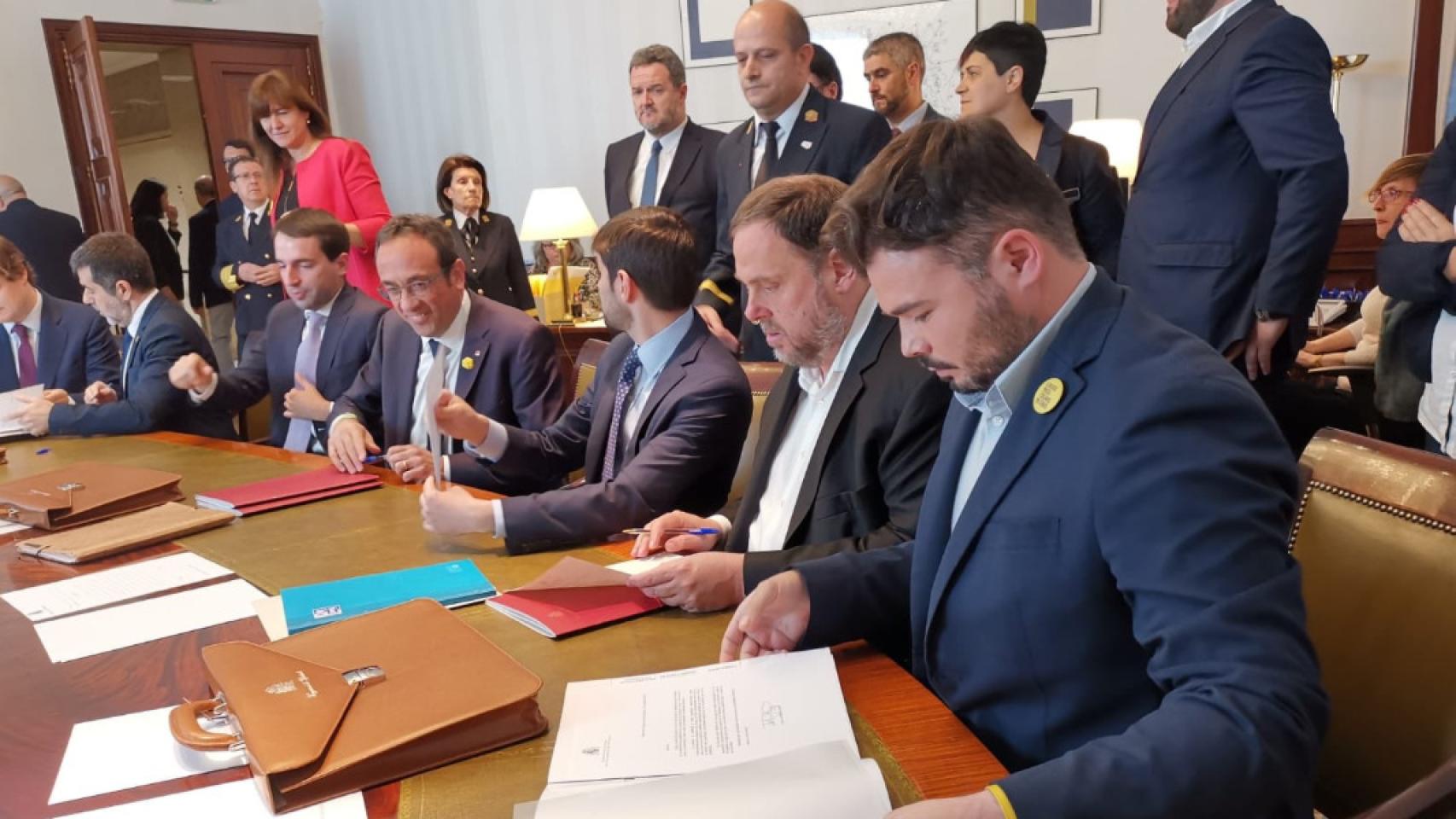 La entrada de los presos del 'procés' al Congreso y al Senado, en imágenes