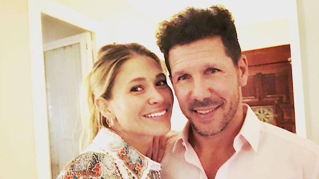 Carla Pereyra y Diego Simeone en una imagen de Instagram.