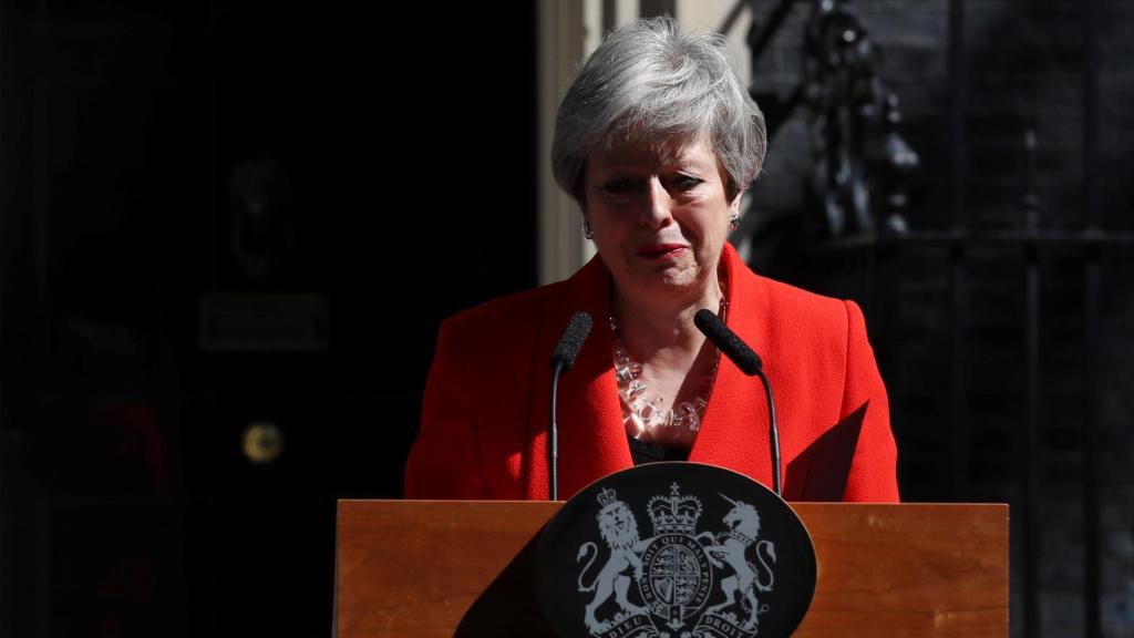 Theresa May anunciando su dimisión.