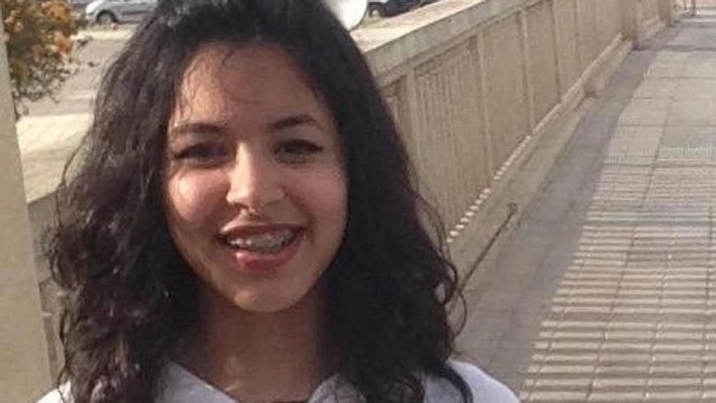 Nicole Abigail tiene 16 años y se le perdió la pista cuando salió de casa hacia el IES Jaime de Sant-Ángel en Redován (Alicante).