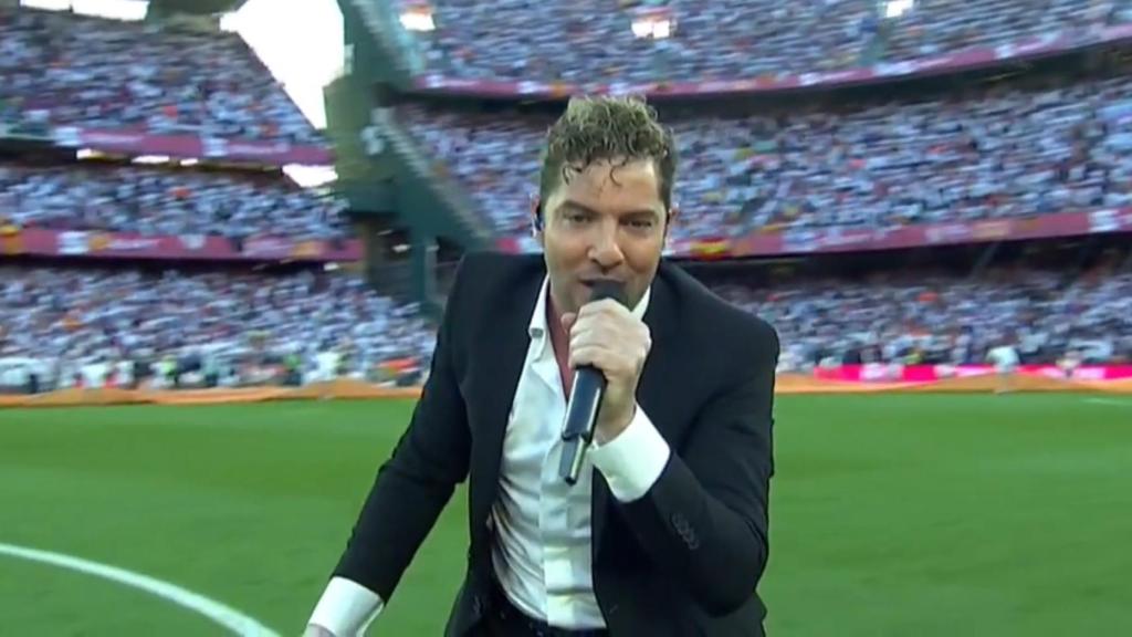 David Bisbal actuando en la Final de la Copa del Rey 2019