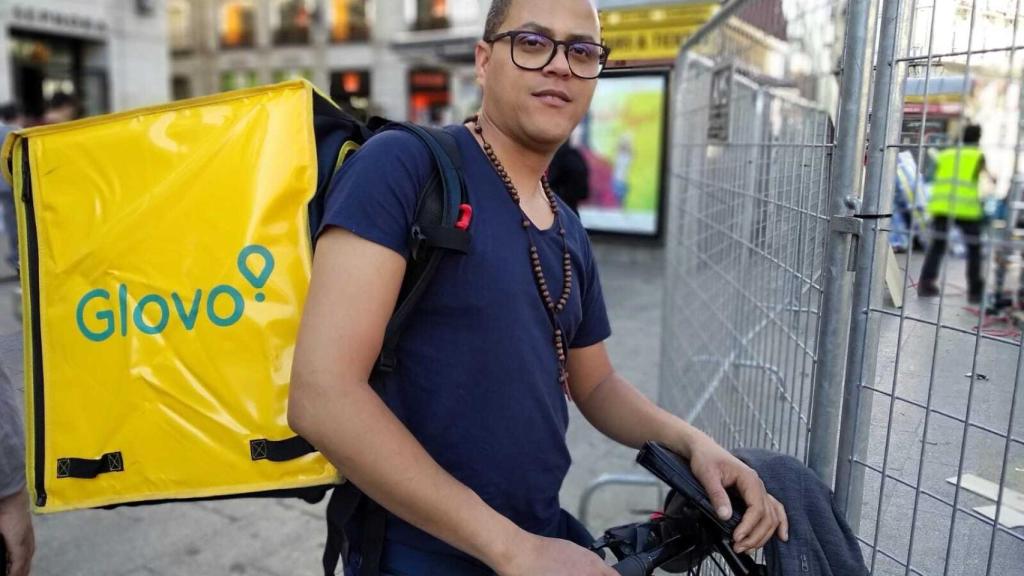 Agustín Caballero, durante la manifestación, habla con EL ESPAÑOL.