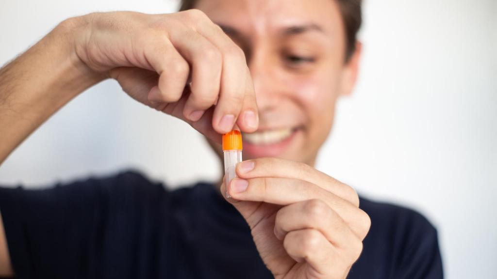 Las muestras de células se envían por correo a Estados Unidos