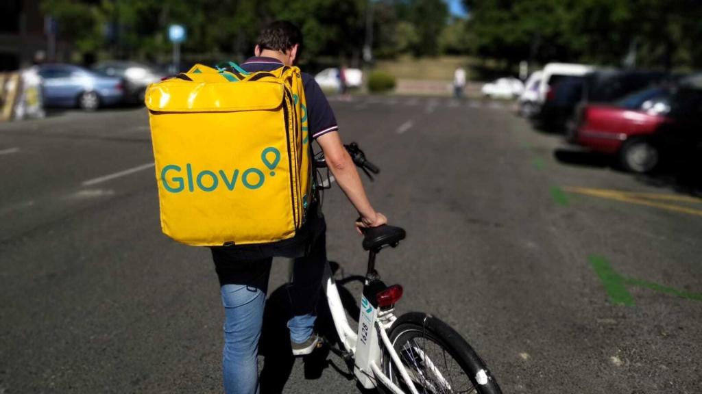 Montamos en Glovo para iniciar nuestra jornada laboral.