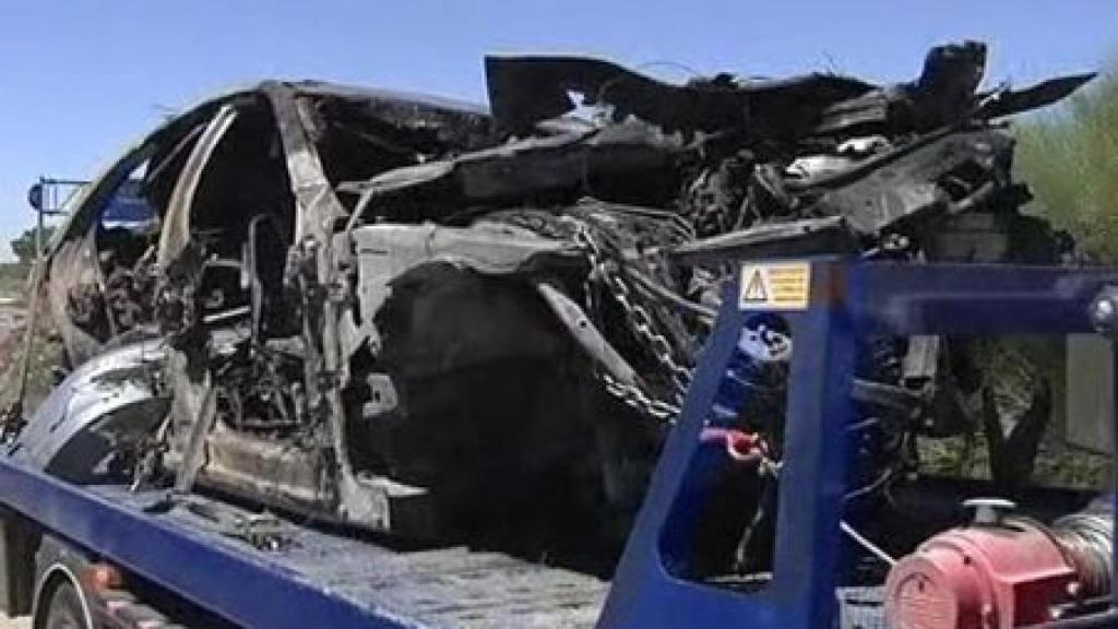 Así quedó el vehículo donde viajaba Reyes